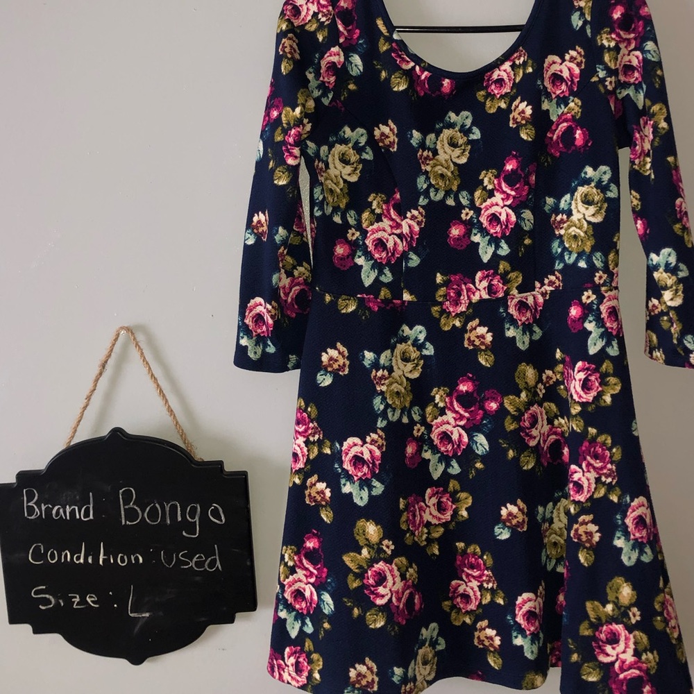 Juniors floral dress🦋